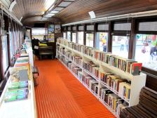 Un train reconverti en bibliothèque itinérante trouve une nouvelle jeunesse au Brésil 