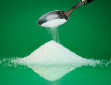 Des scientifiques militent pour réguler la consommation de sucre comme celle de l\'alcool ou du tabac